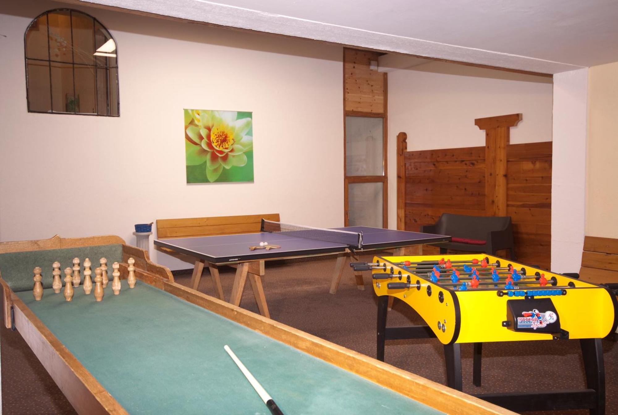 Ferienwohnungen St Hippolyt Mit Hallenbad Lagundo Extérieur photo