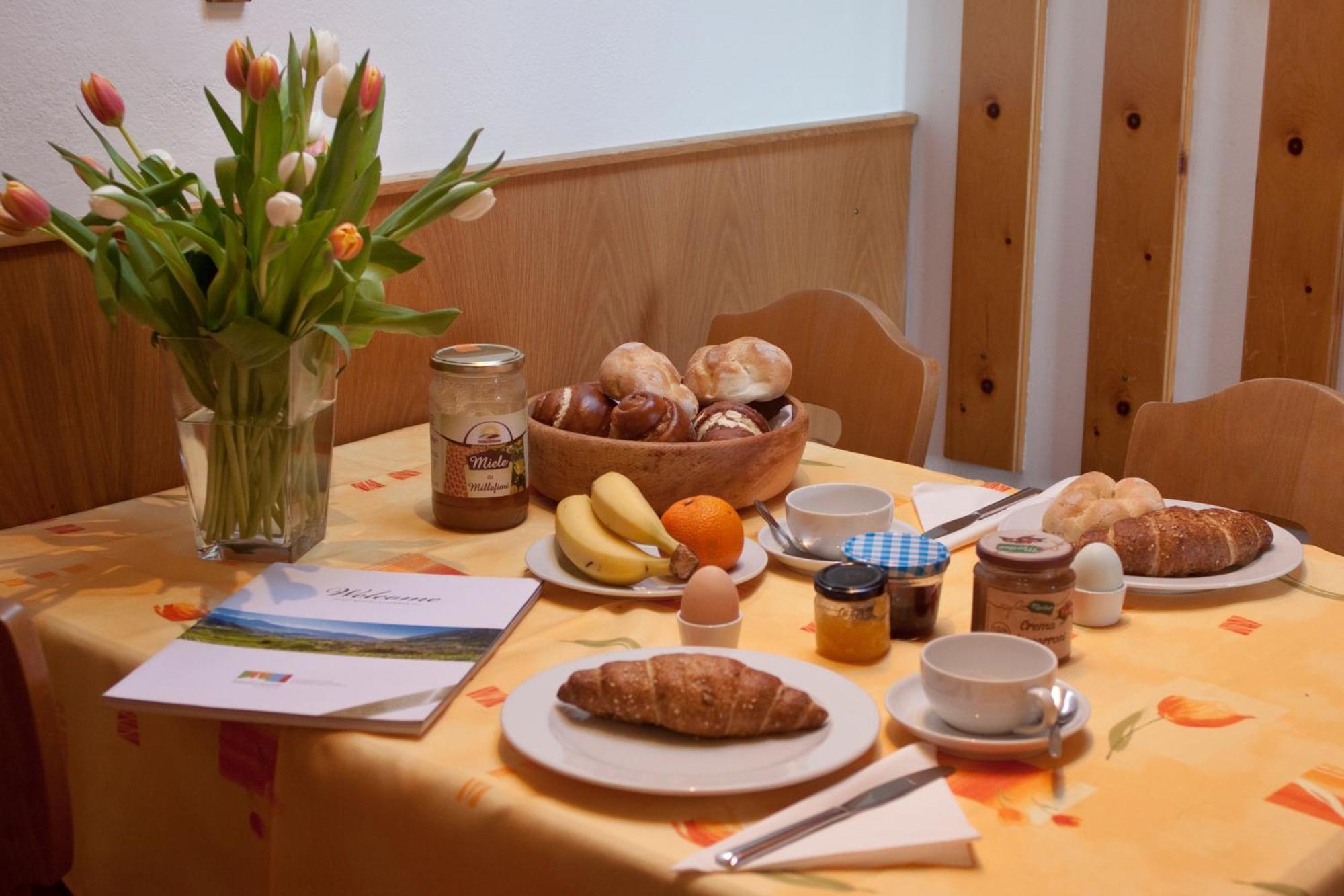 Ferienwohnungen St Hippolyt Mit Hallenbad Lagundo Extérieur photo